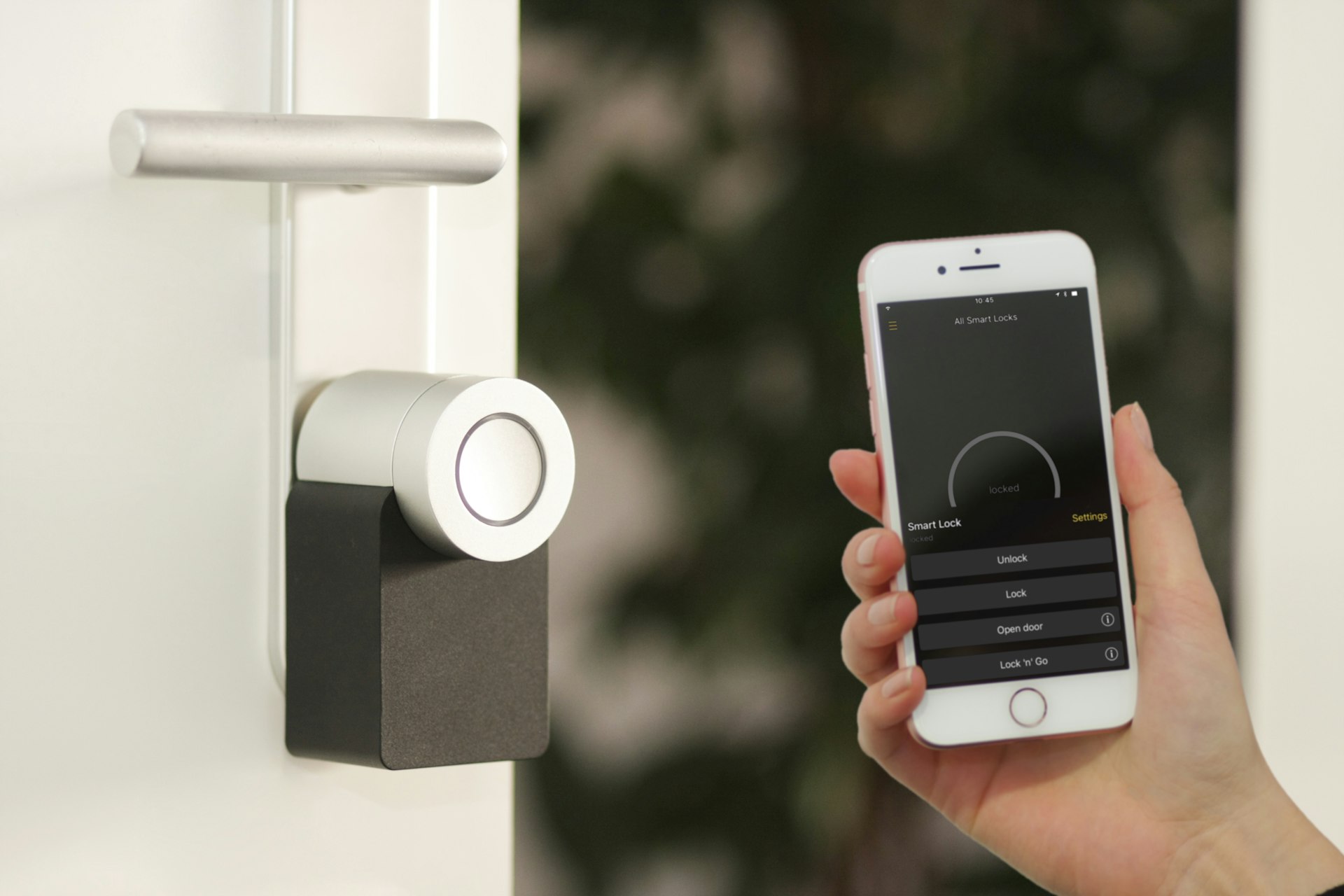 A smartphone controlling an electronic door lock